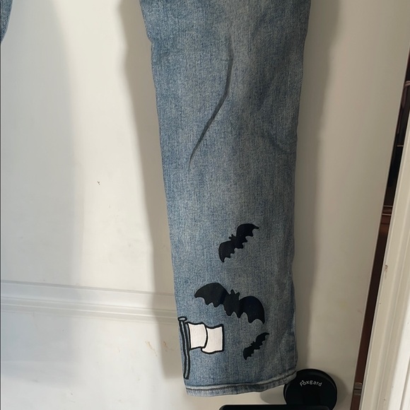 Blue Distressed Graphic Mens Jeans - Picture 8 of 9